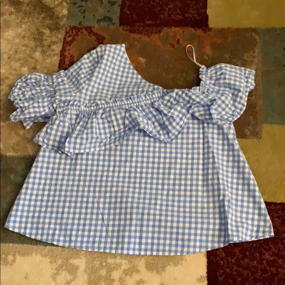 Asymmetrical shirt